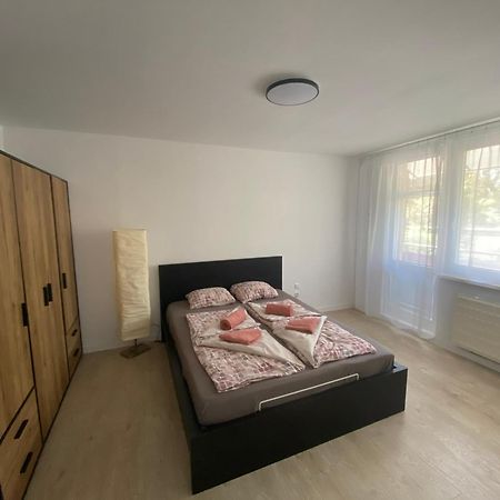 Apartman Kristina Štúrovo Eksteriør billede