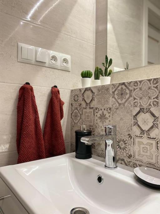 Apartman Kristina Štúrovo Eksteriør billede
