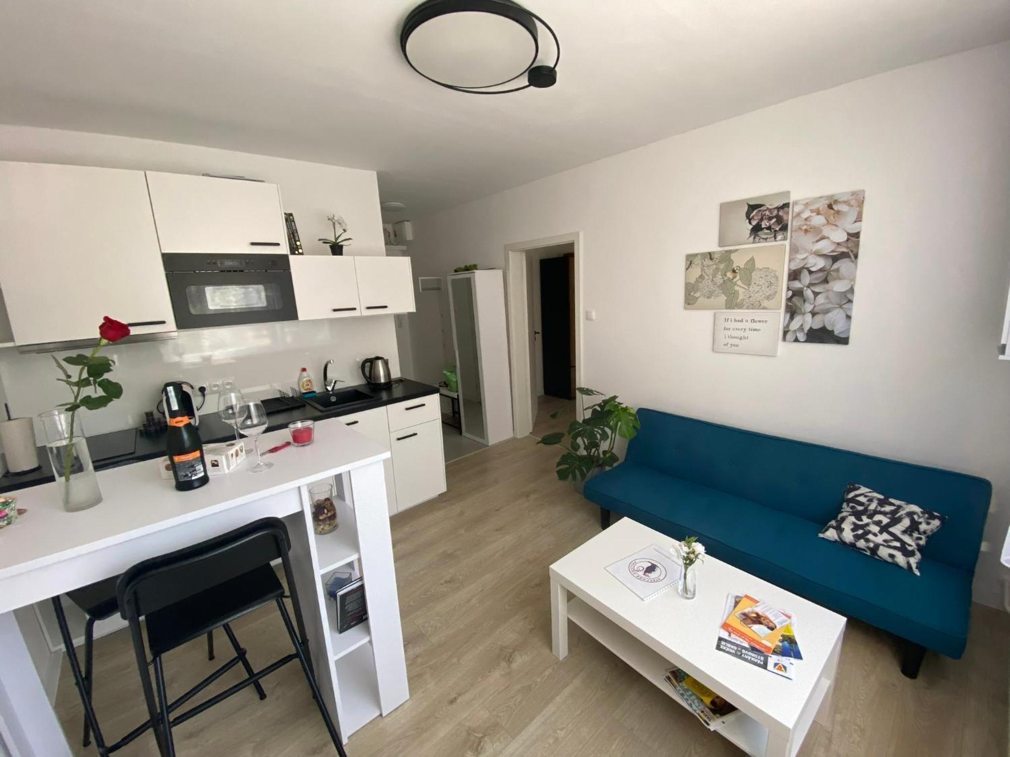 Apartman Kristina Štúrovo Eksteriør billede